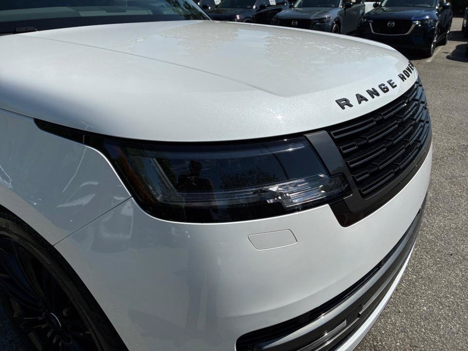 Certified 2024 Land Rover Range Rover SE AWD/4WD image 24