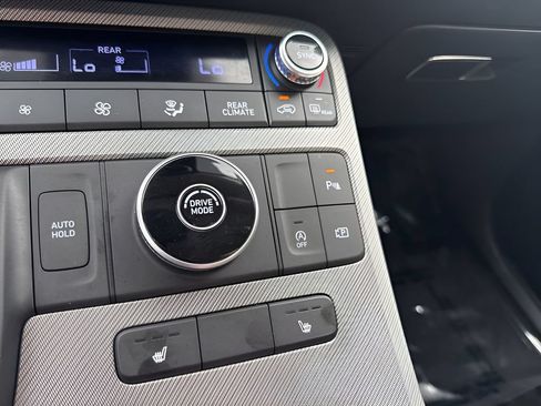 Used 2025 Hyundai Palisade SEL FWD image 19