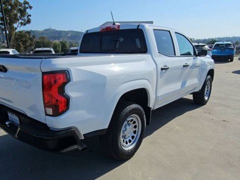 Used 2025 Chevrolet Colorado W/T RWD image 8