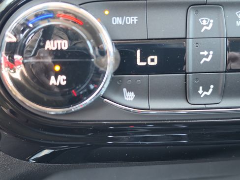 New 2026 Chevrolet Trax LT w/ Midnight Edition image 25