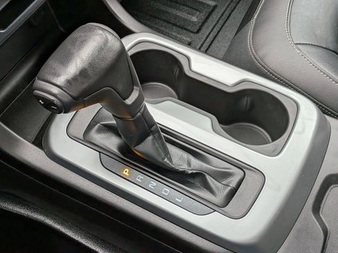 Used 2019 Chevrolet Colorado ZR2 image 25