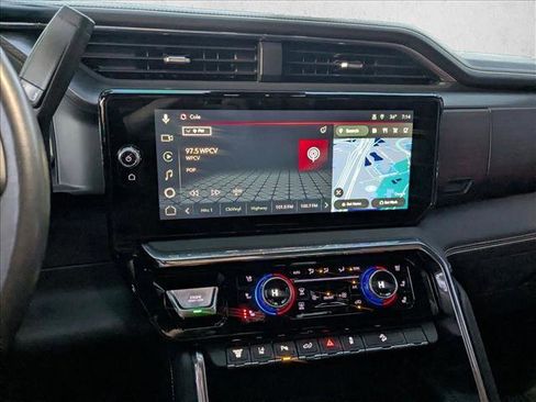 Used 2024 GMC Sierra 2500 Denali Ultimate image 10