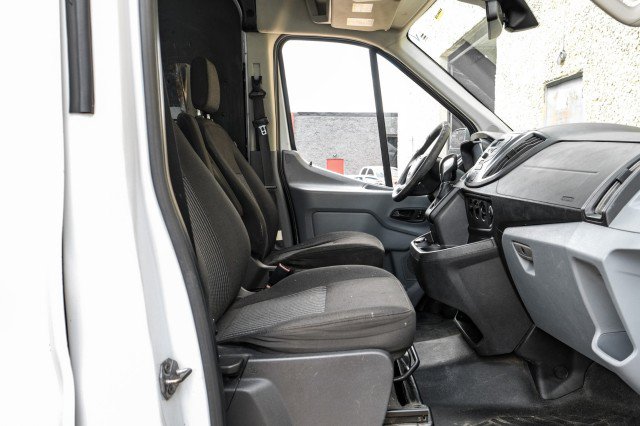 Used 2019 Ford Transit 250 148 Medium Roof RWD image 25