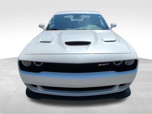 Used 2015 Dodge Challenger SRT Hellcat RWD image 8