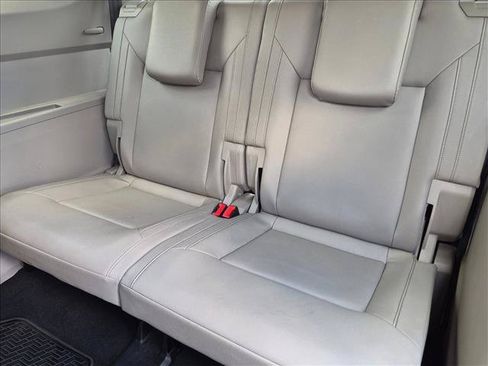 Used 2021 Volkswagen Atlas SE FWD image 16