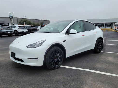 Used 2021 Tesla Model Y Long Range image 20