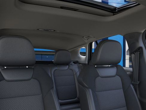 New 2026 Chevrolet Trax LT w/ Sunroof Package image 24