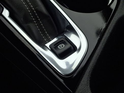 Used 2023 Buick Encore GX Select image 25