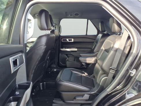 Certified 2023 Ford Explorer XLT w/ Equipment Group 202A image 10