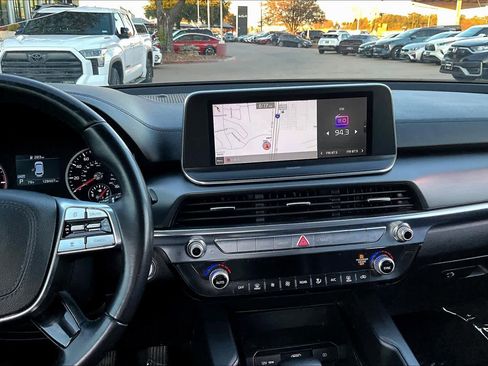 Used 2022 Kia Telluride LX image 6