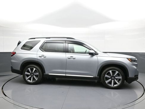 Certified 2023 Honda Pilot Touring image 5