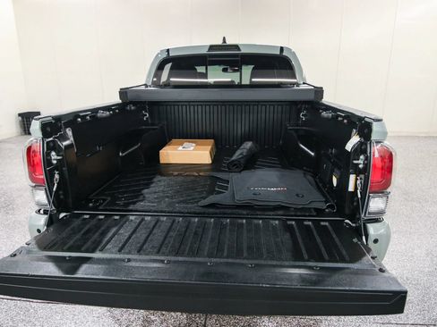 Used 2021 Toyota Tacoma TRD Pro AWD/4WD image 31