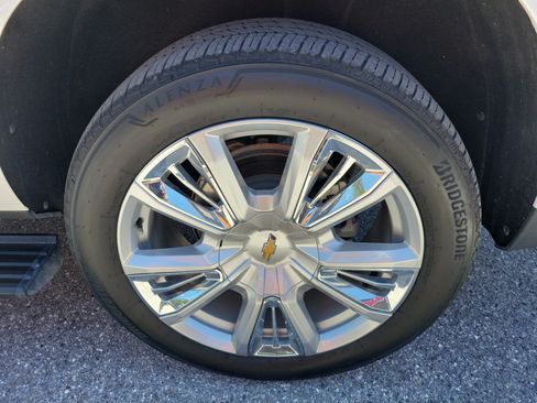 Certified 2024 Chevrolet Suburban High Country w/ Advanced Technology Package AWD/4WD image 34