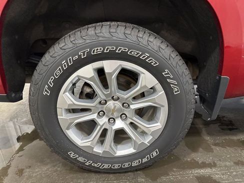 Used 2024 Chevrolet Silverado 1500 LTZ w/ Z71 Off-Road Package image 38