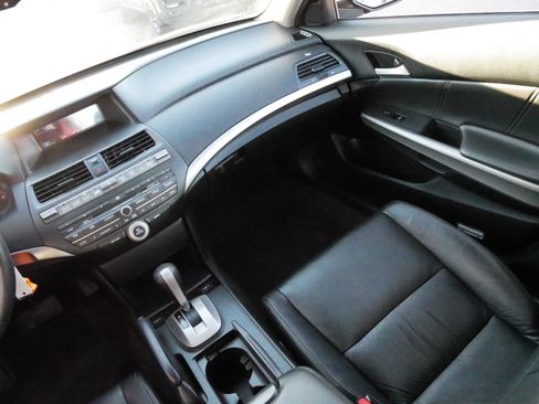 Used 2010 Honda Accord EX-L image 11