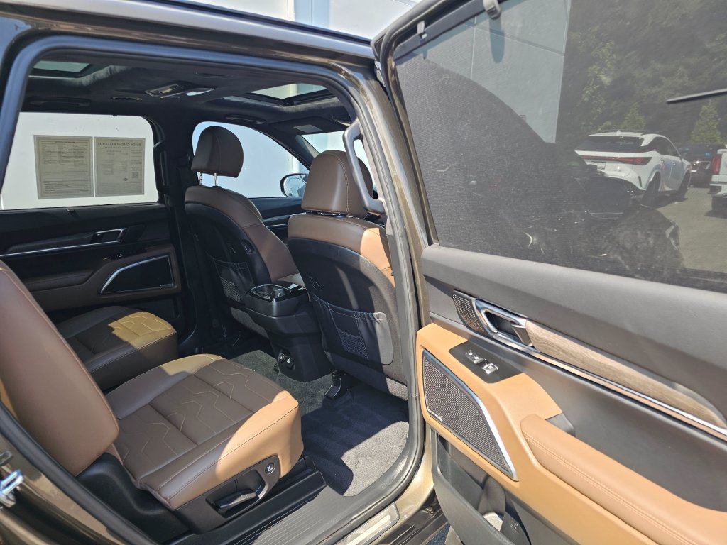 Used 2022 Kia Telluride SX w/ SX Prestige Package AWD/4WD image 15