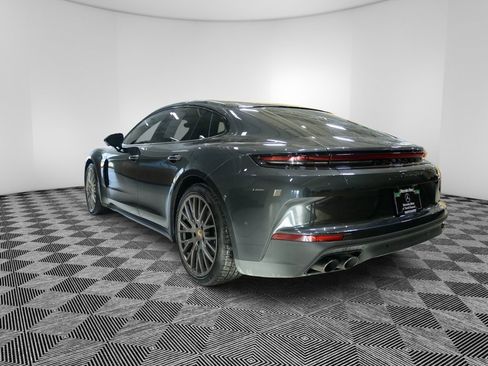 Used 2025 Porsche Panamera 4 image 3