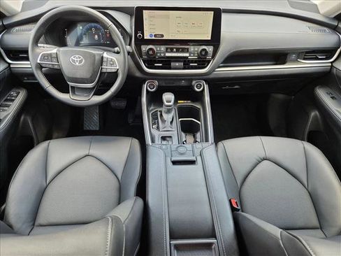 Used 2025 Toyota Grand Highlander FWD image 15