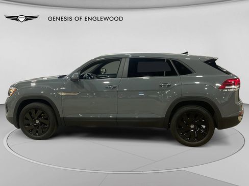 Used 2024 Volkswagen Atlas Cross Sport SE AWD/4WD image 11
