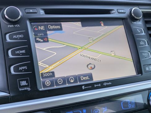 Used 2017 Toyota Highlander Limited Platinum image 34