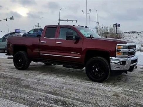 Used 2016 Chevrolet Silverado 2500 LTZ w/ LTZ Plus Package image 2