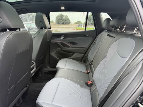New 2026 Volkswagen Tiguan SE R-Line FWD image 24