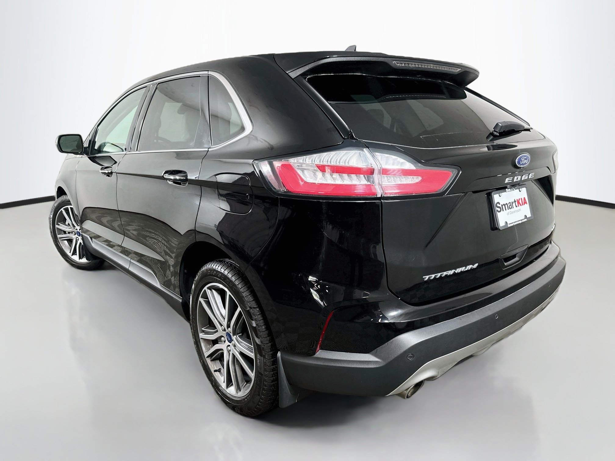 Used 2022 Ford Edge Titanium AWD/4WD image 5