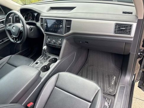 Used 2019 Volkswagen Atlas SE FWD image 18