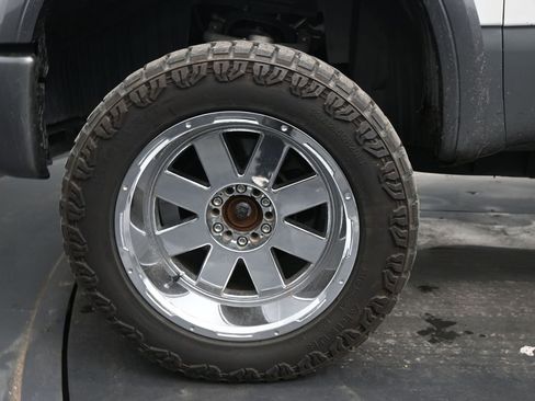 Used 2019 Nissan Titan PRO-4X image 15