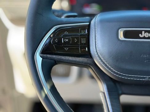 Used 2022 Jeep Grand Cherokee Overland image 25