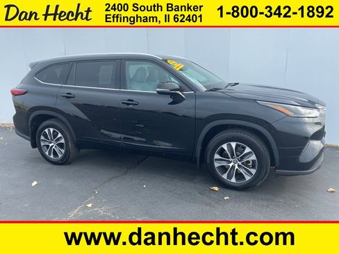 Used 2022 Toyota Highlander XLE image 1
