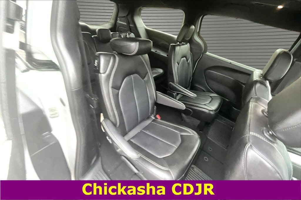 Used 2025 Chrysler Pacifica Select FWD image 25