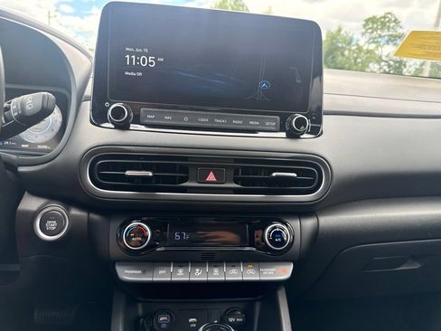 Used 2023 Hyundai Kona Limited AWD/4WD image 11