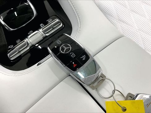 Used 2026 Mercedes-Benz Maybach GLS 600 4MATIC image 15