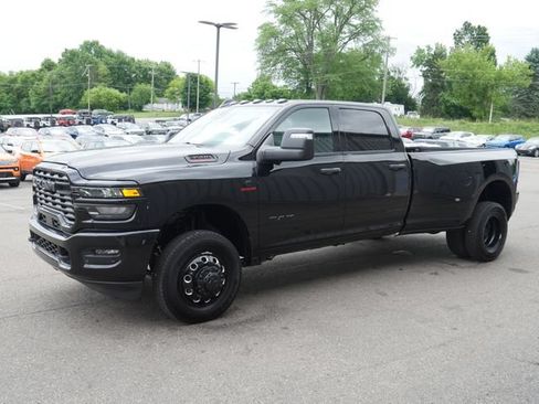 New 2026 RAM 3500 Big Horn AWD/4WD image 10
