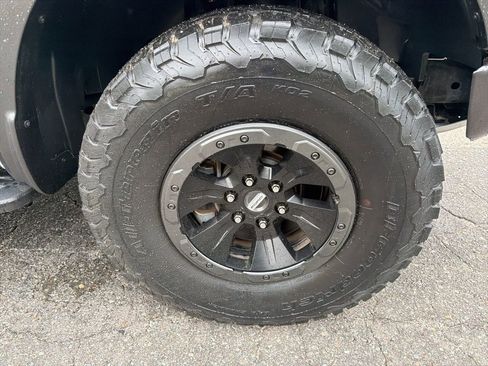 Used 2017 Ford F150 Raptor w/ Equipment Group 802A Luxury AWD/4WD image 9