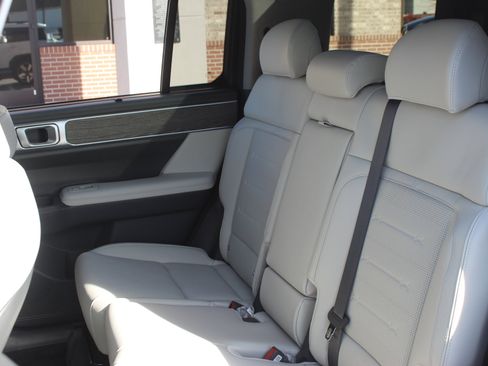 Used 2025 Hyundai Santa Fe Limited image 30