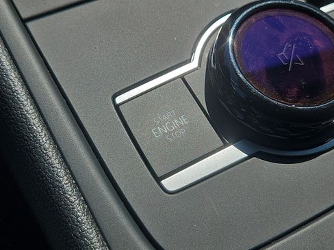 Used 2026 Volkswagen Tiguan SE AWD/4WD image 20
