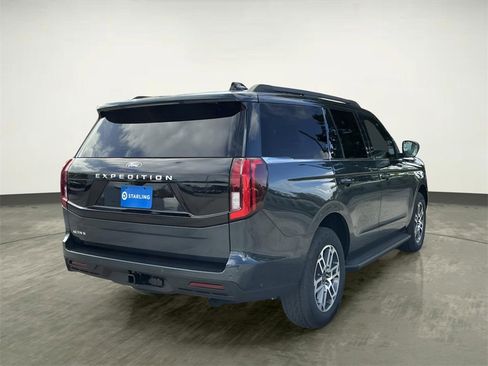 New 2025 Ford Expedition Active image 8
