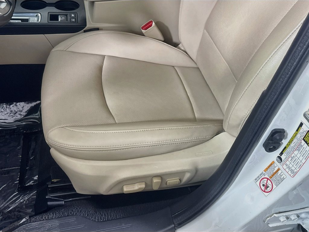 Used 2016 Subaru Outback 2.5i Limited AWD/4WD image 22