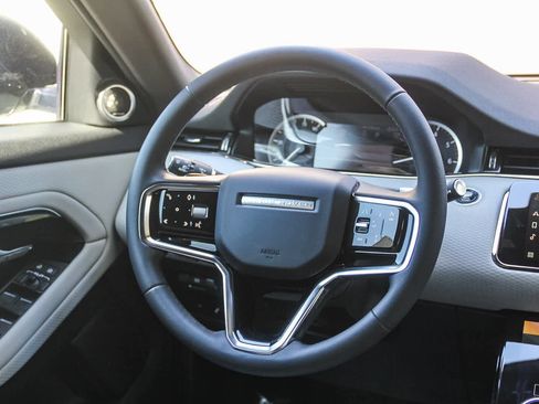 Used 2023 Land Rover Range Rover Evoque R-Dynamic S image 14