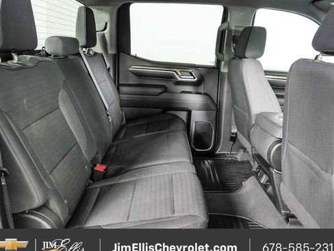 Used 2022 Chevrolet Silverado 1500 LT AWD/4WD image 19