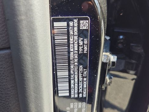 Used 2023 Jeep Renegade Trailhawk image 6