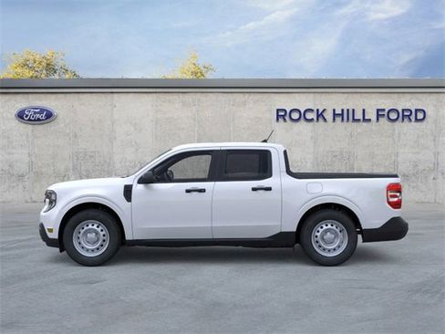 New 2025 Ford Maverick XL image 4