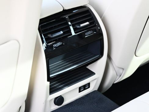 Certified 2022 BMW 530i 530i w/ M Sport Package image 31