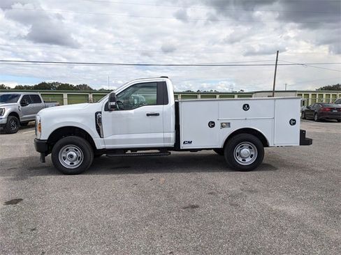 Used 2024 Ford F350 XL w/ XL Driver Assist Package image 7
