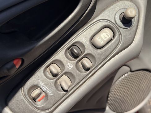 Used 2001 Pontiac Grand Am SE FWD image 20
