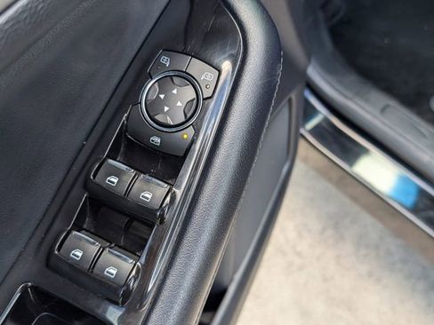 Used 2018 Ford Edge SEL w/ Equipment Group 201A FWD image 11