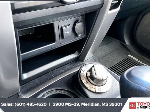 Used 2020 Toyota 4Runner SR5 Premium image 24