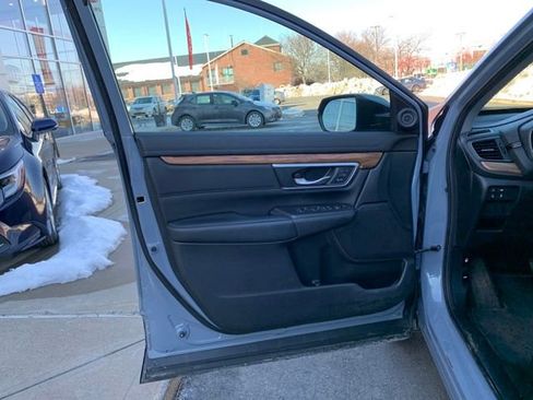 Used 2020 Honda CR-V Touring image 11